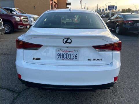2017 Lexus IS 200t