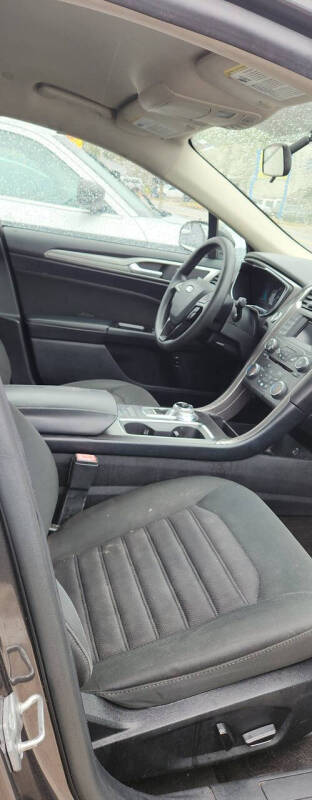 2017 Ford Fusion Hybrid SE