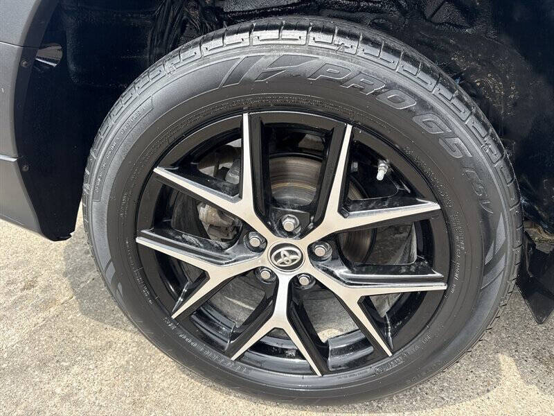 2017 Toyota RAV4 SE