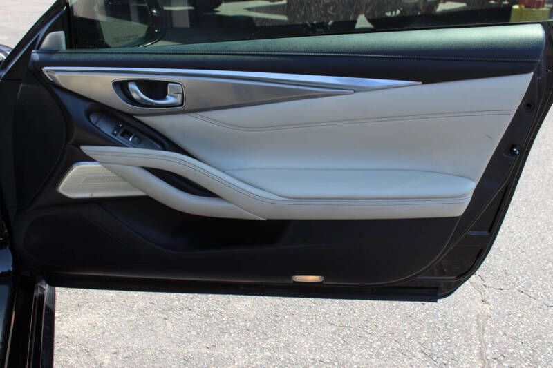 2018 Infiniti Q60 3.0T Luxe