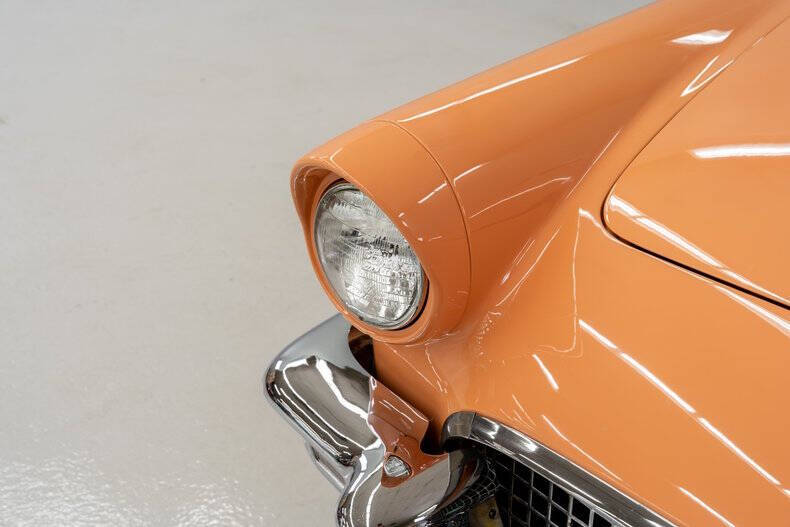 1957 Ford Thunderbird