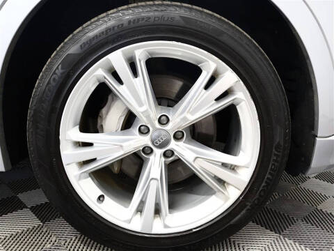 2019 Audi Q8 quattro Premium Plus 55 TFSI