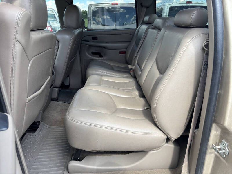 2004 GMC Sierra 2500HD SLT