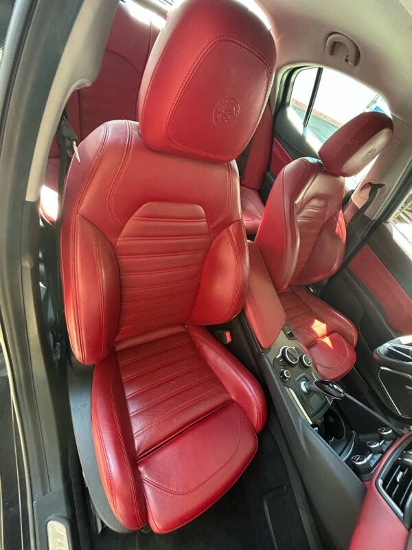 2019 Alfa Romeo Giulia Ti Sport Carbon