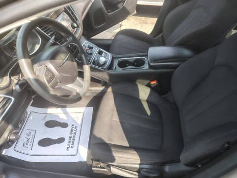 2015 Chrysler 200 LX