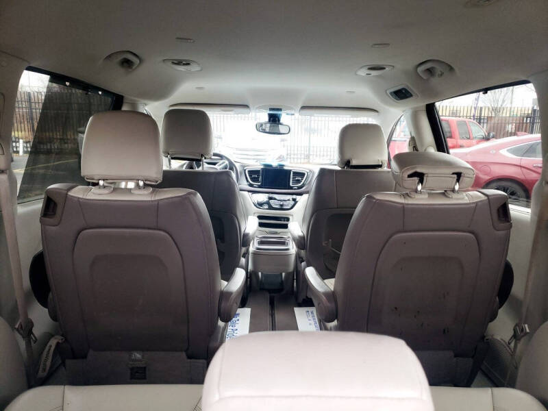 2017 Chrysler Pacifica Touring Plus