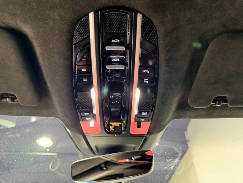 2017 Porsche Panamera Turbo