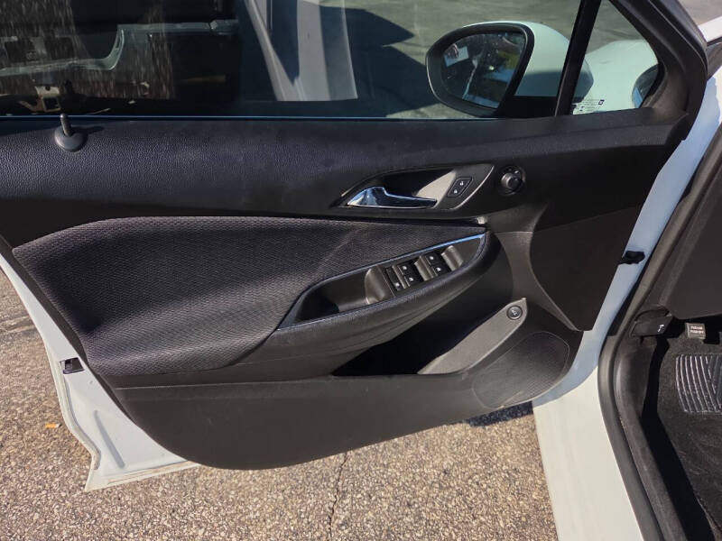 2017 Chevrolet Cruze LT Auto