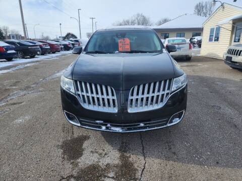 2010 Lincoln MKT for sale at SPECIALTY CARS INC in Faribault MN