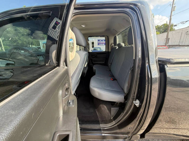 2017 RAM 1500 Express