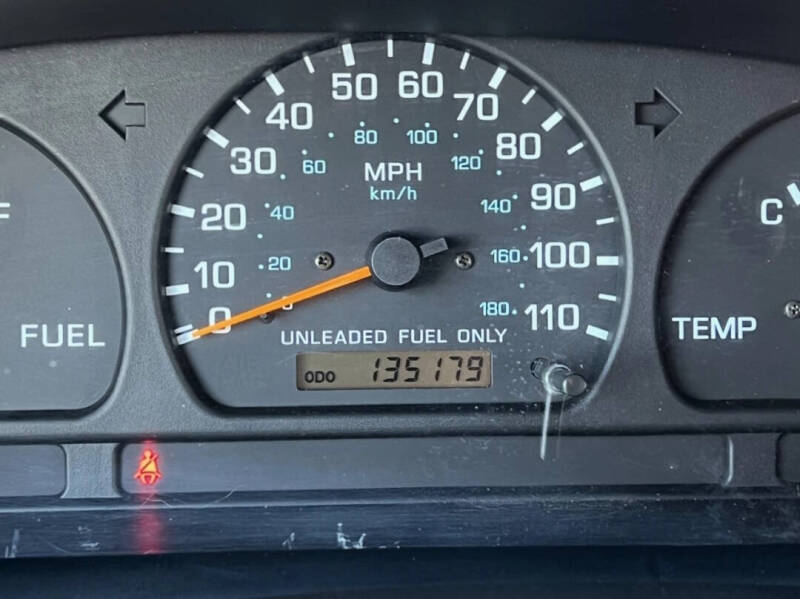 1998 Nissan Frontier XE