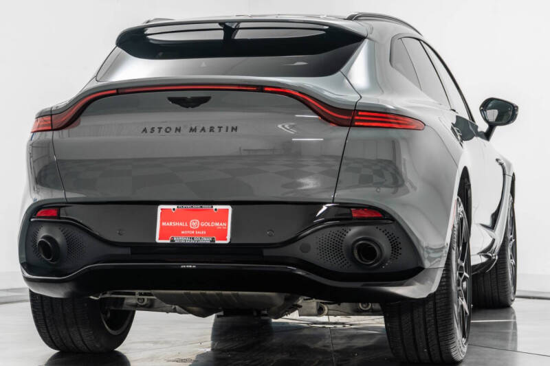 2022 Aston Martin DBX