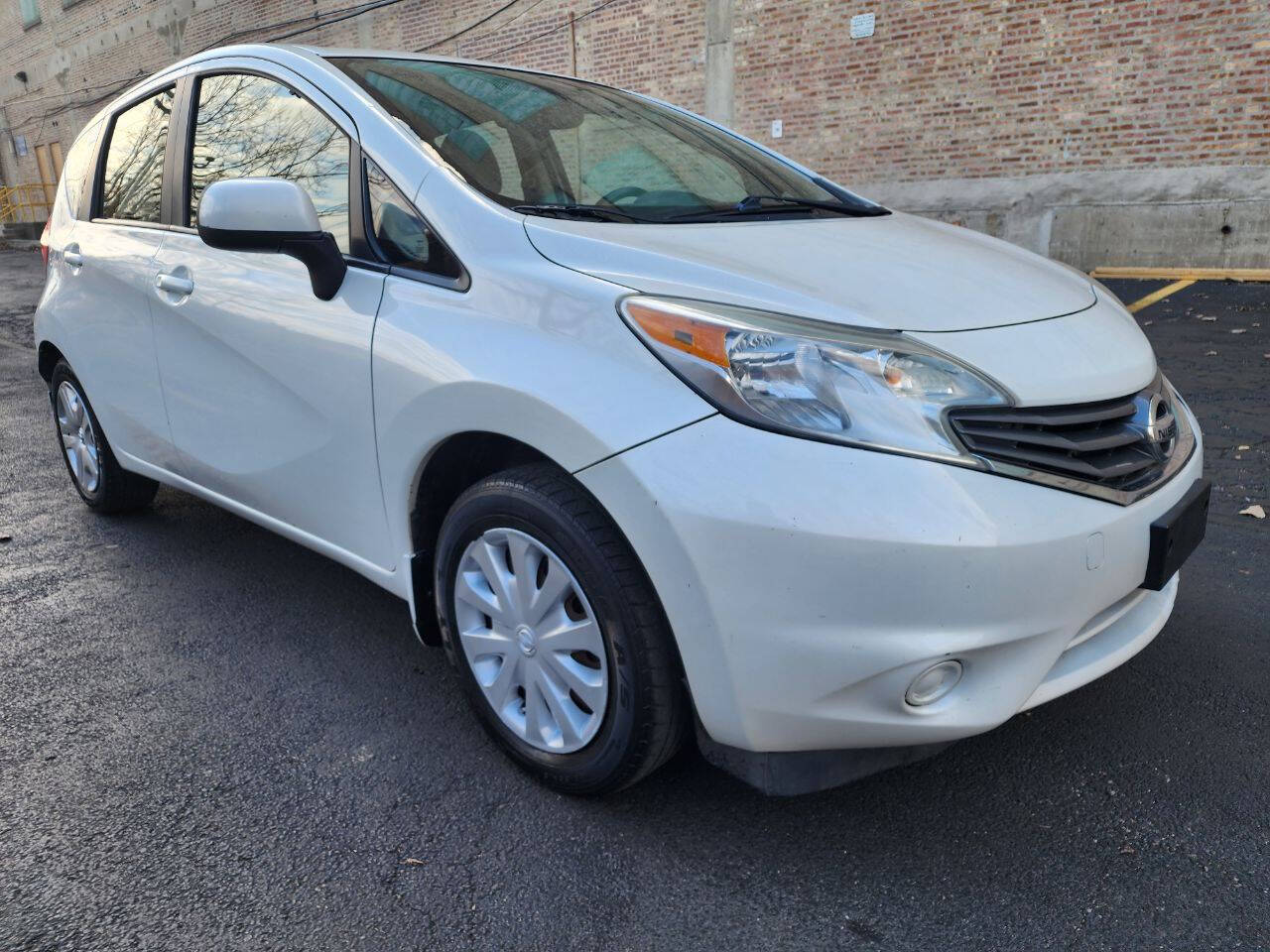 White 2014 Nissan Versa Note SV SV 4dr Hatchback 1