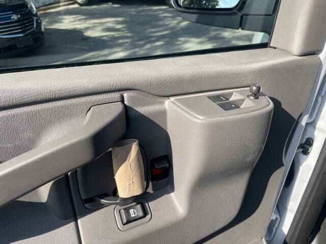 2025 Chevrolet Express 2500