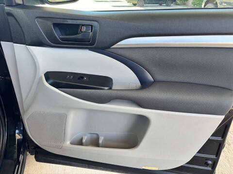 2018 Toyota Highlander LE