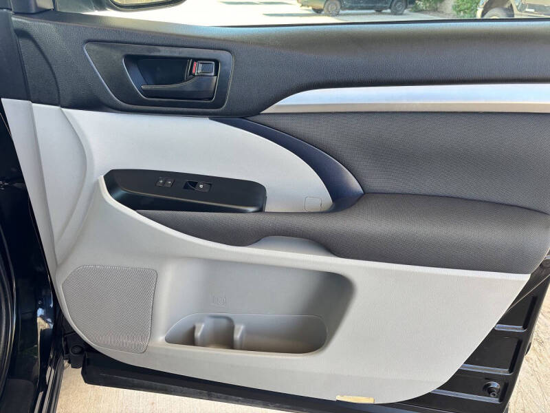 2018 Toyota Highlander LE