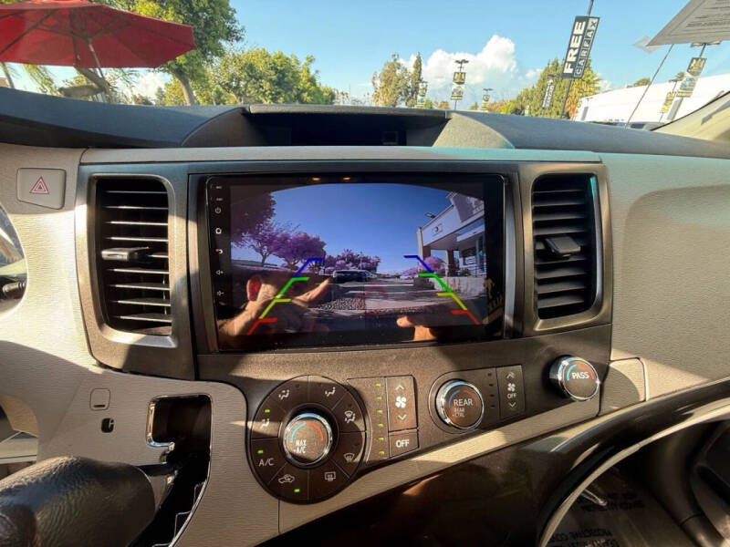 2014 Toyota Sienna L 7-Passenger