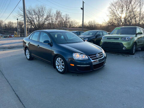 2010 Volkswagen Jetta for sale at Dutch and Dillon Car Sales in Lee's Summit MO