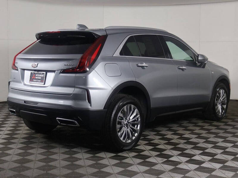 2024 Cadillac XT4 Premium Luxury