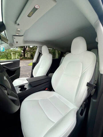 2025 Tesla Model Y Long Range