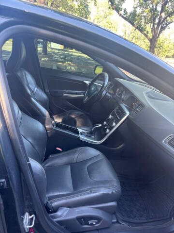 2015 Volvo S60 T6 Drive-E Platinum