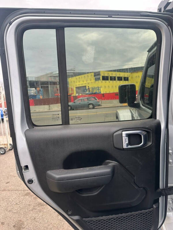 2022 Jeep Gladiator Willys