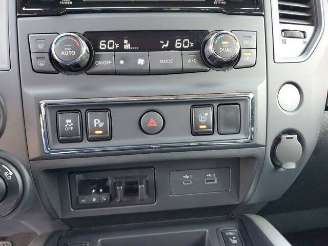 2024 Nissan Titan SV