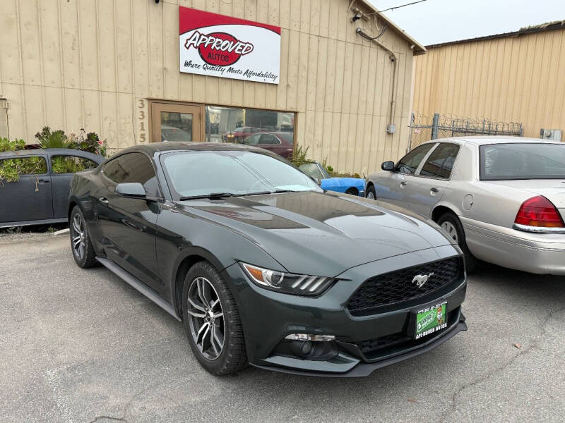 2016 Ford Mustang EcoBoost Premium's photo