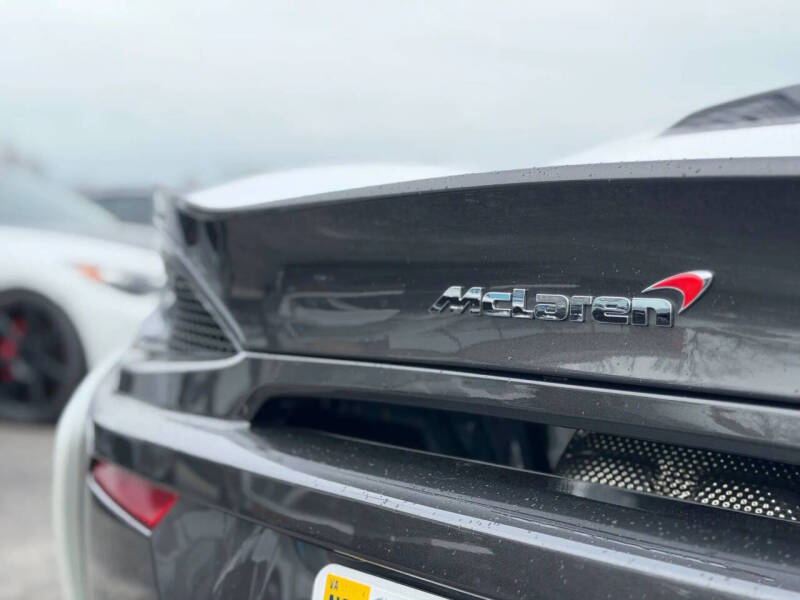 2017 McLaren 570GT