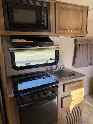 2017 FLAGSTAFF LITE 19 FD