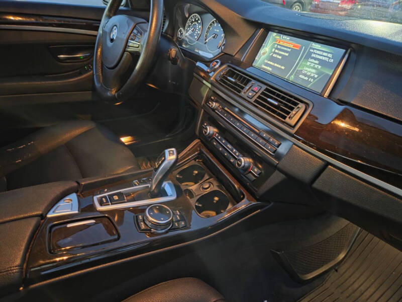 2014 BMW 5 Series 528i