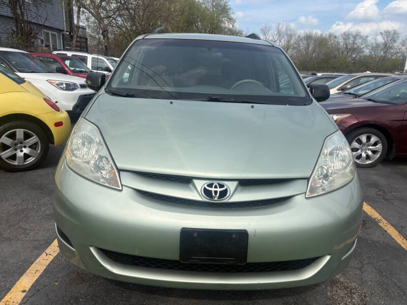 2006 Toyota Sienna LE 7 Passenger