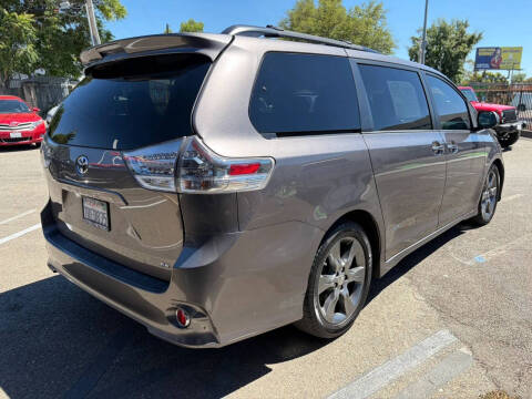 2016 Toyota Sienna