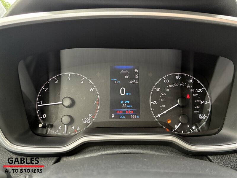 2025 Toyota Corolla Hatchback SE