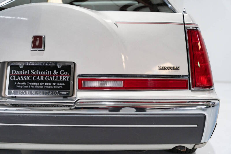 1990 Lincoln Mark VII Bill Blass