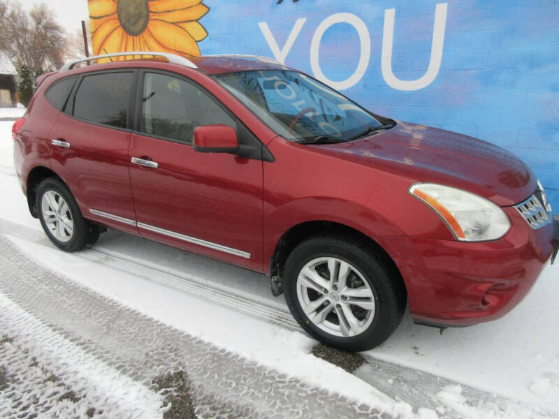 2012 Nissan Rogue SV photo 2