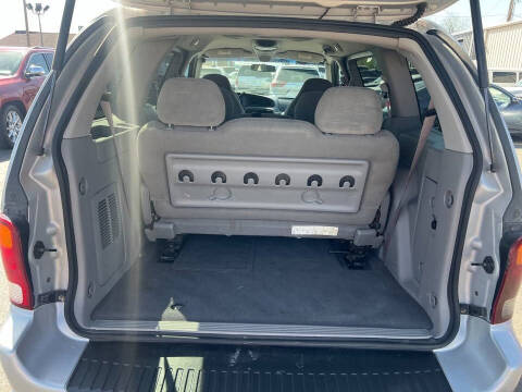 2003 Ford Windstar LX Standard