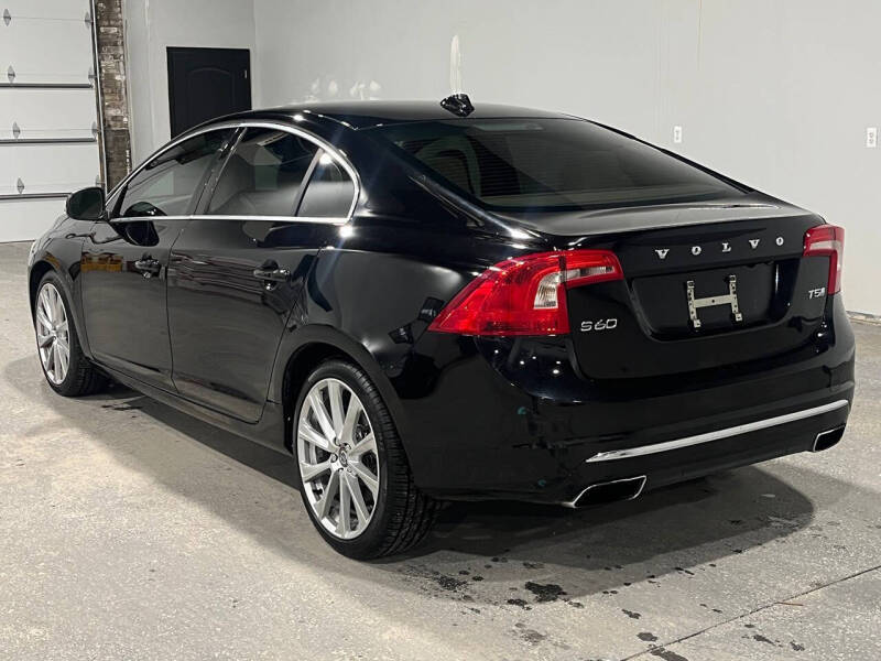 2016 Volvo S60 T5 Drive-E Inscription Platinum