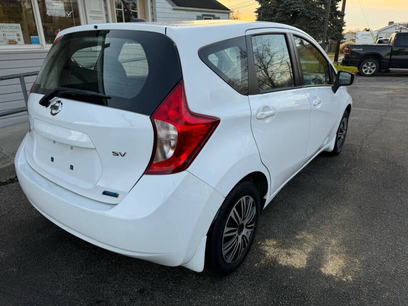 2016 Nissan Versa Note SV photo 17