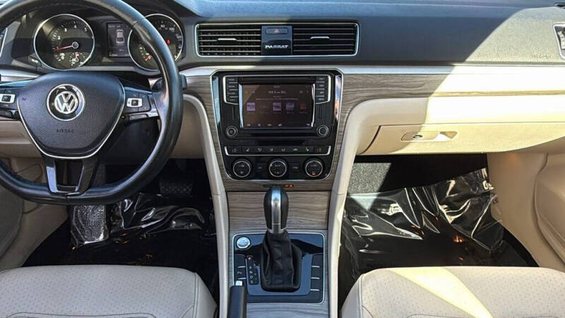 2018 Volkswagen Passat 2.0T SE