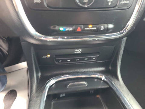 2014 Chrysler Town and Country S