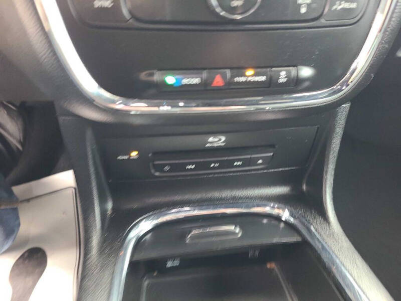 2014 Chrysler Town and Country S