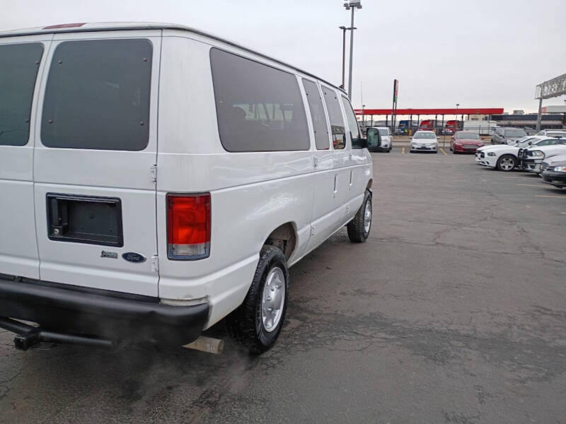 2013 Ford E-Series E-350 SD XL