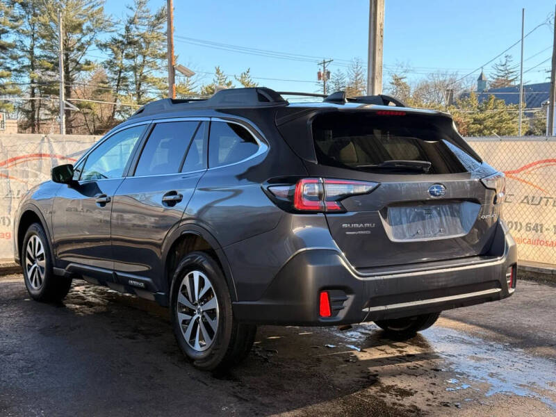 2022 Subaru Outback Premium