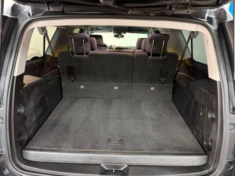 2017 Chevrolet Suburban LS