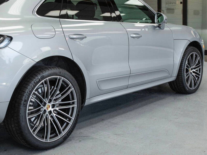 2021 Porsche Macan Turbo