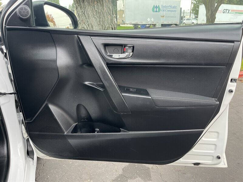 2017 Toyota Corolla LE