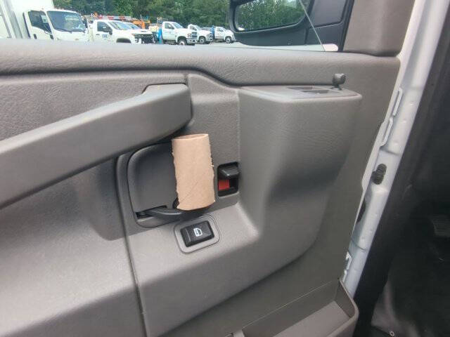 2025 Chevrolet Express 2500