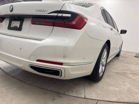 2020 BMW 7 Series 740i