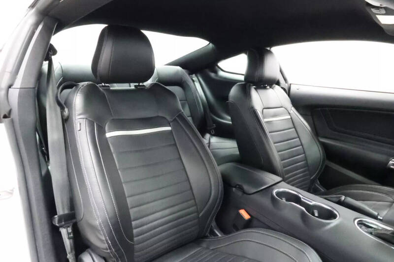 2022 Ford Mustang Mach 1